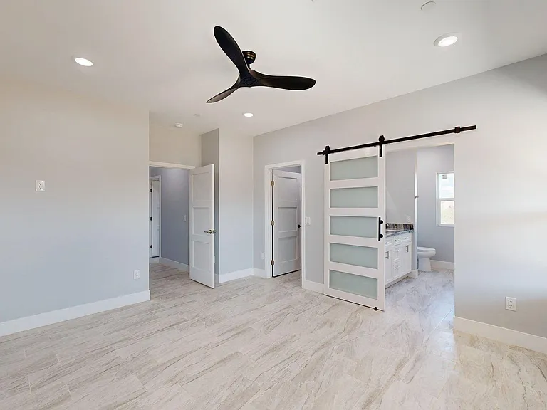 7095 W Los Reales Rd — Photo 22