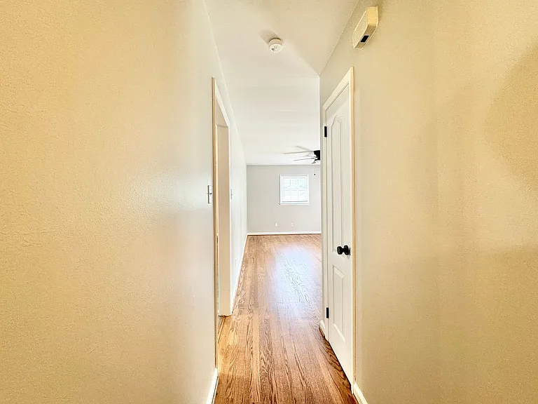 3030 Robin Hood Dr — Photo 11