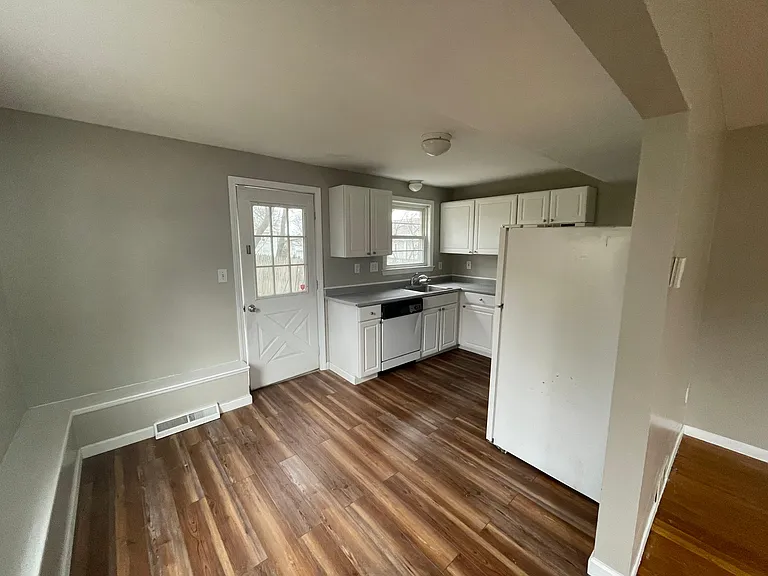 19 Mount Hope St — Photo 4