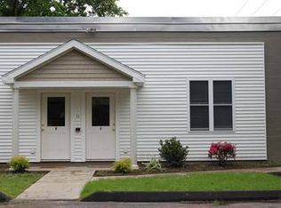 15 Grove St #C, Amherst, MA 01002