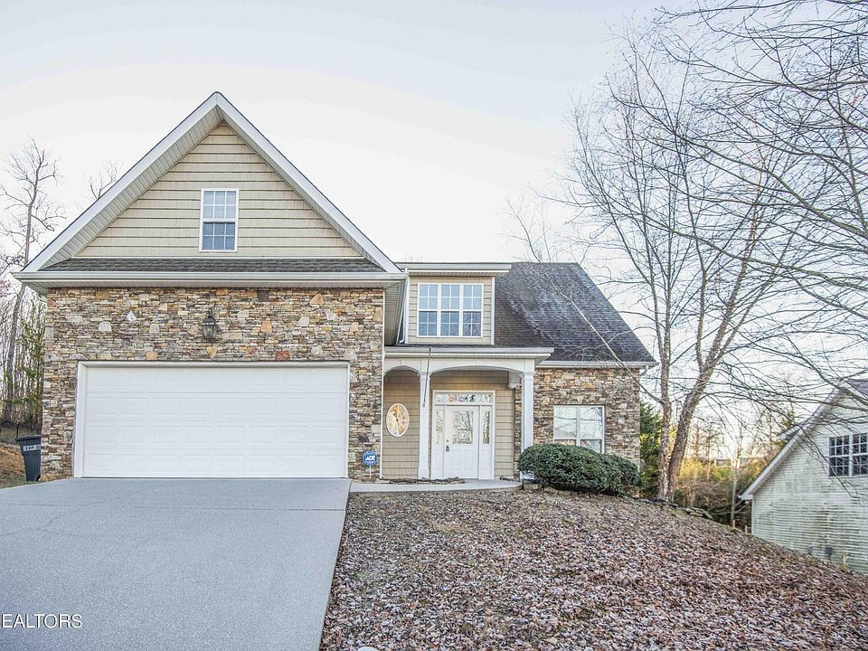 1st image of 3024 Oakleigh Township Dr