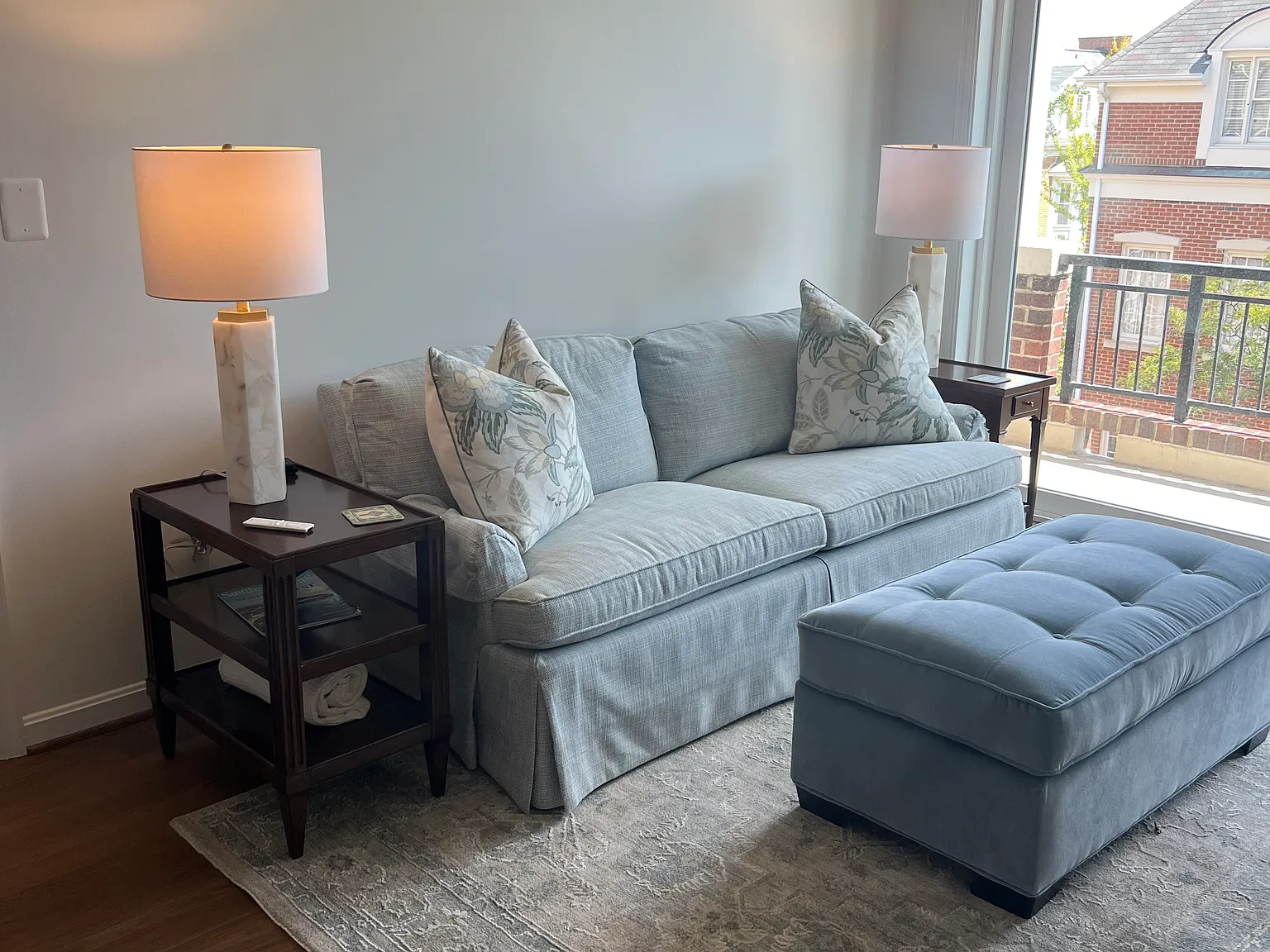 2 bed, 1.5 bath, 935 sqft, $4,200 — Photo 1