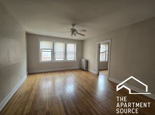 2348 W Touhy Ave APT 2H, Chicago, IL 60645
