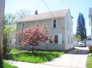 1215 W Winnebago St, Appleton, WI 54914