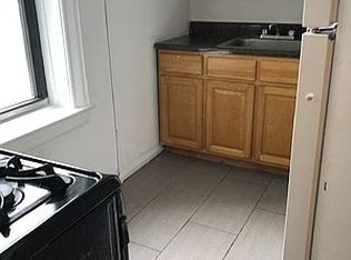 25-61 43rd St #2C, Astoria, NY 11103