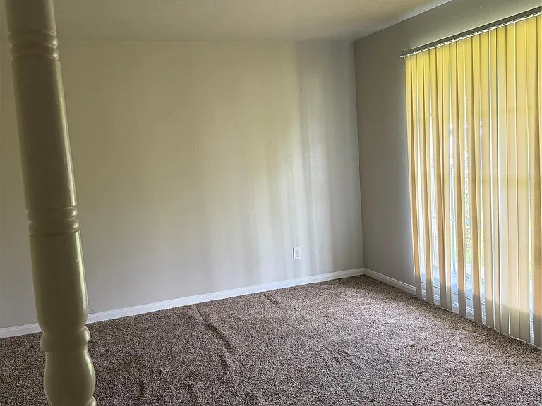 3203 Cliffdale St — Photo 7