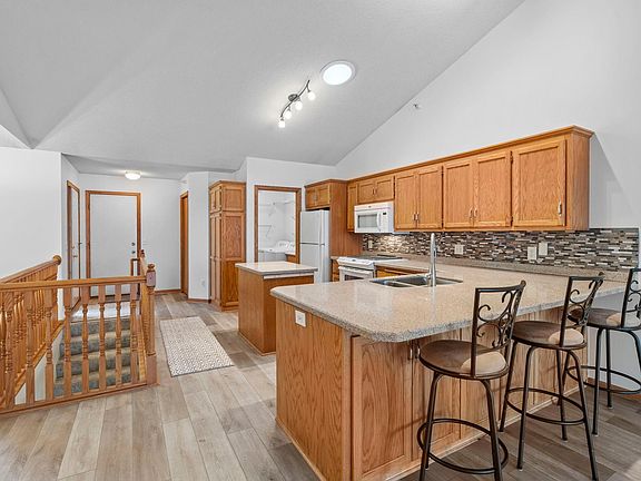 3rd image of 5514 Nathan Ln N APT 3