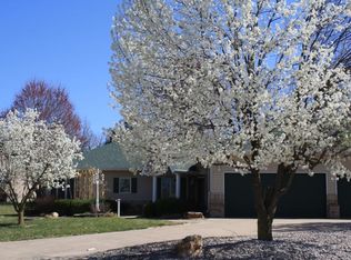 405 Primrose Ln, Monett, MO 65708