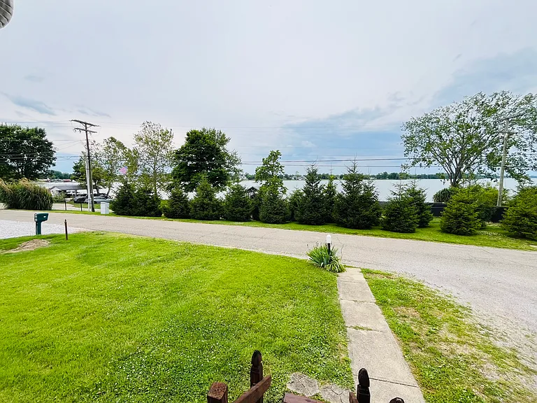 385 Lake Shore Blvd — Photo 12