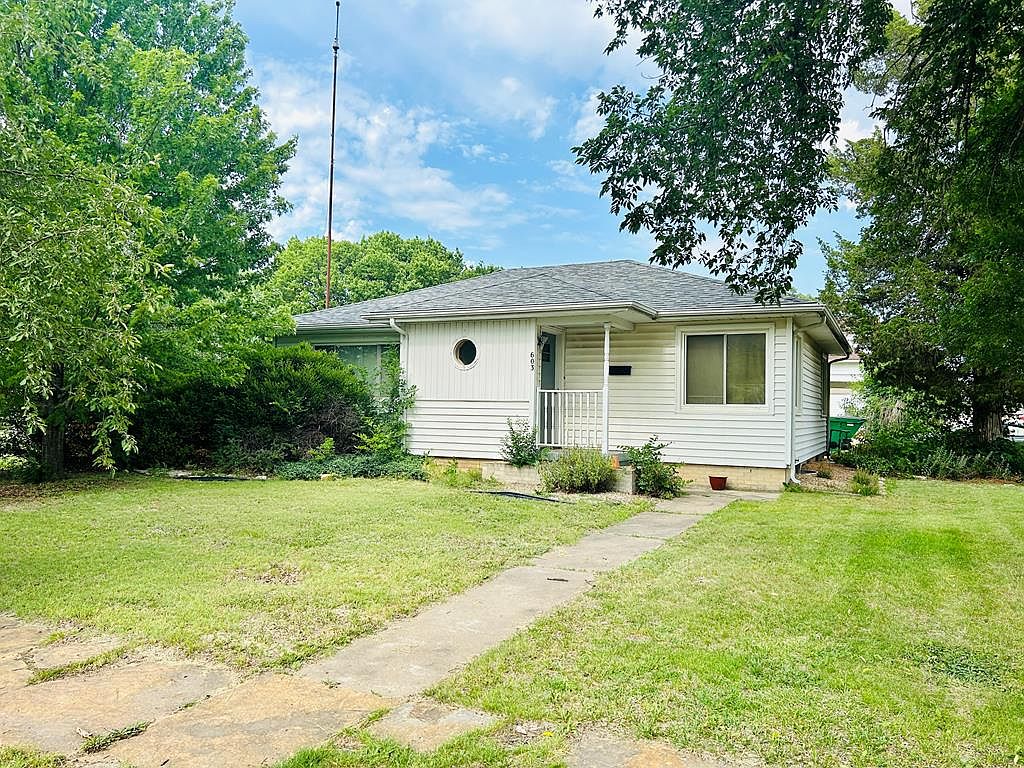 603 N 4th St, Lincoln, KS 67455 Zillow