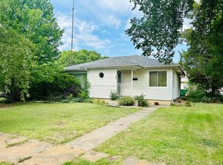 603 N 4th St, Lincoln, KS 67455