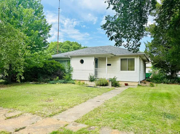 603 N 4th St, Lincoln, KS 67455