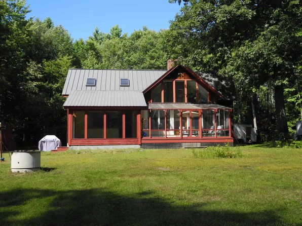 321 Hackleboro Road, Canterbury, NH 03224