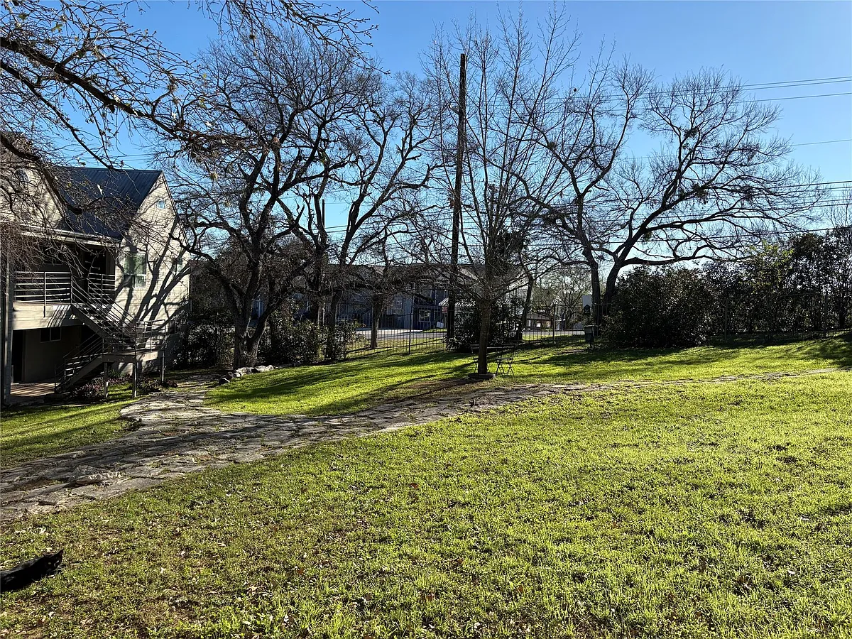 Building Photo - 1514 Parker Ln #111