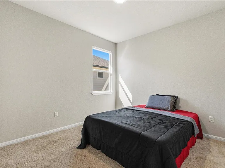 112 Rainmaker Cv — Photo 21
