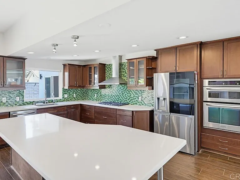 834 Holly Ave — Photo 23