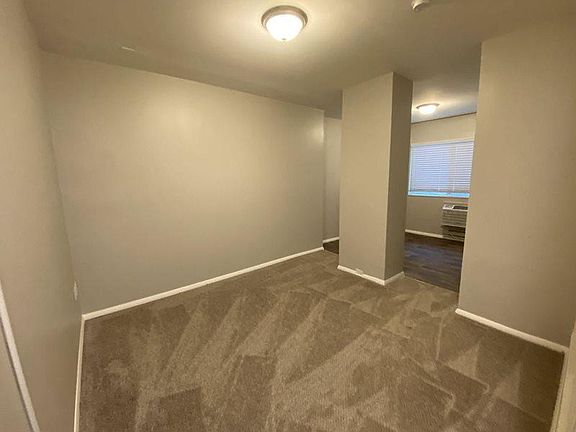 3rd image of 322 N Newstead Ave APT 1E