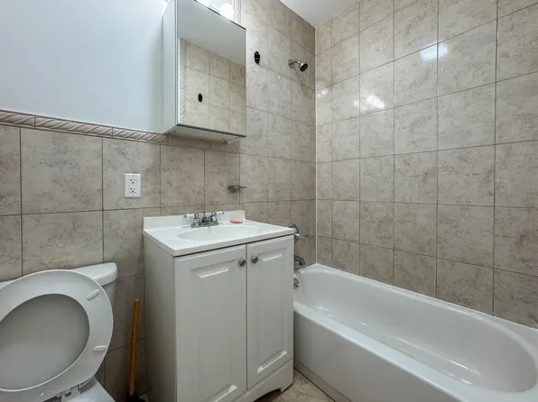 126 Withers Street image 22 of 26