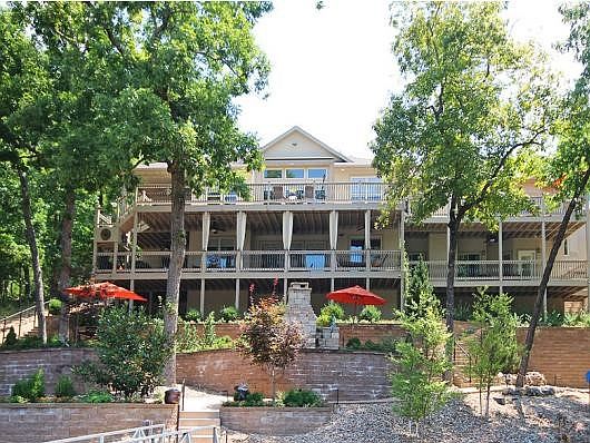 2nd image of 213 Lake Dr
