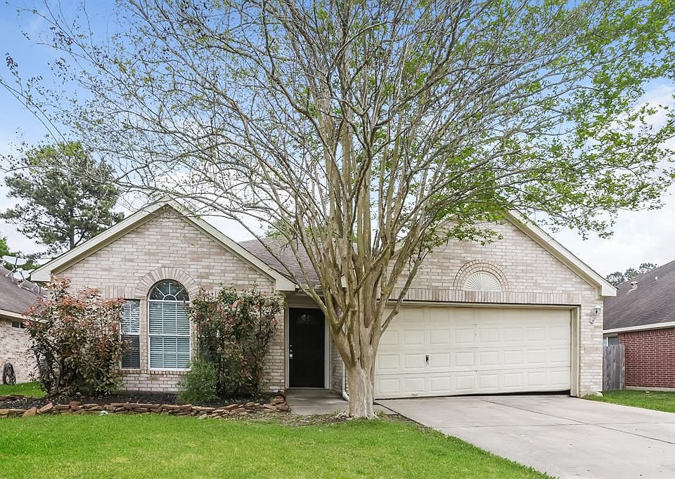 1st image of 21557 Maddux Dr
