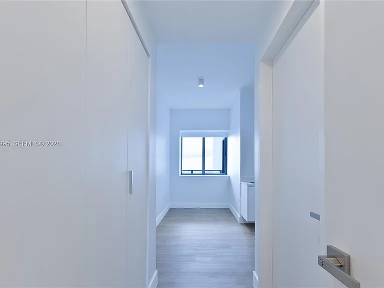700 NE 24th St #5402 — Photo 24