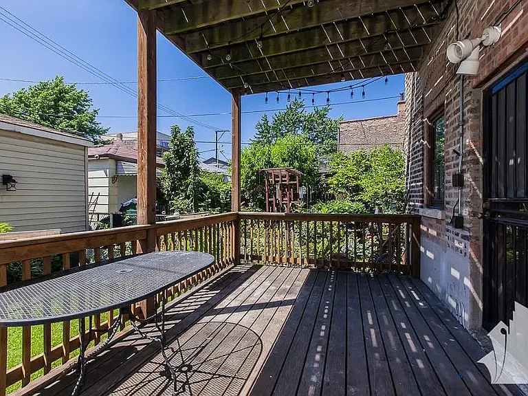 1036 N Honore St #1R — Photo 3
