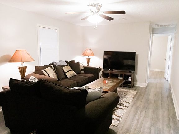 3rd image of 12390 Deck Blvd