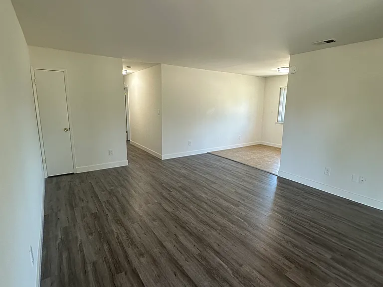 948 Azure St #4 — Photo 4