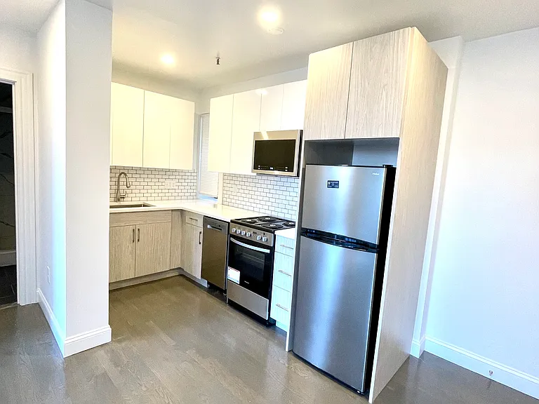 125 Peterborough St #9 — Photo 1