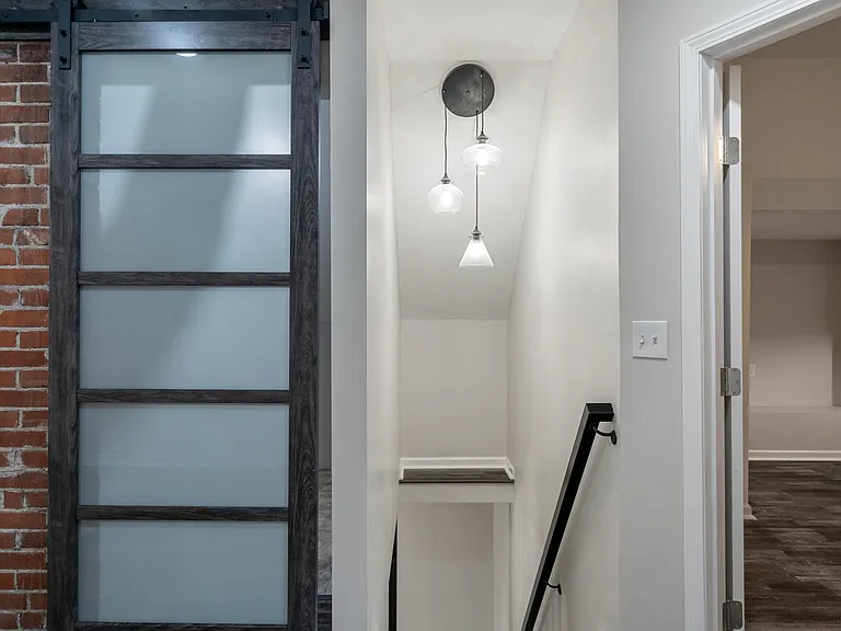 2754 Holmes St — Photo 15