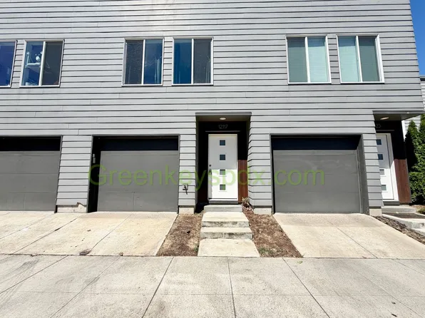 12117 SE Pardee St, Portland, OR 97266