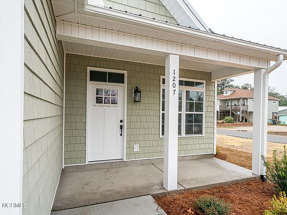 4th image of 1207 W Oak Island Drive