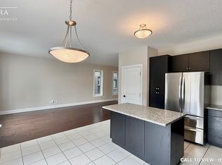 132 Ridgemount St #1, Kitchener, ON N2P0K4