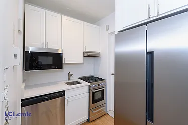 450-452 East 81st Street