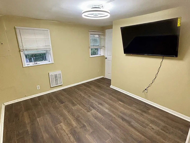 6043 Wister St #2F — Photo 15