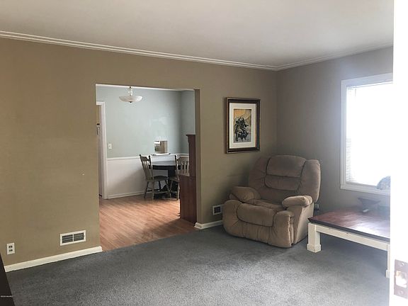 4th image of 1717 Hillmount St NW