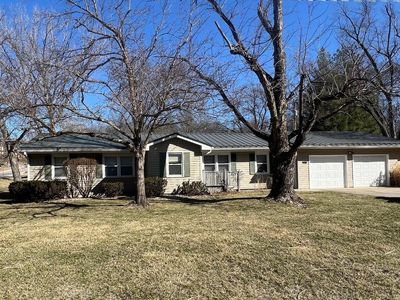 1130 Beuth Rd, Moberly, MO, 65270