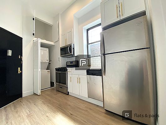 1st image of 189 Jefferson Ave APT 3A