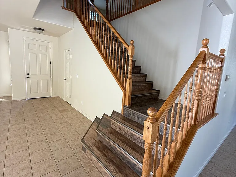 656 Willow Way — Photo 4