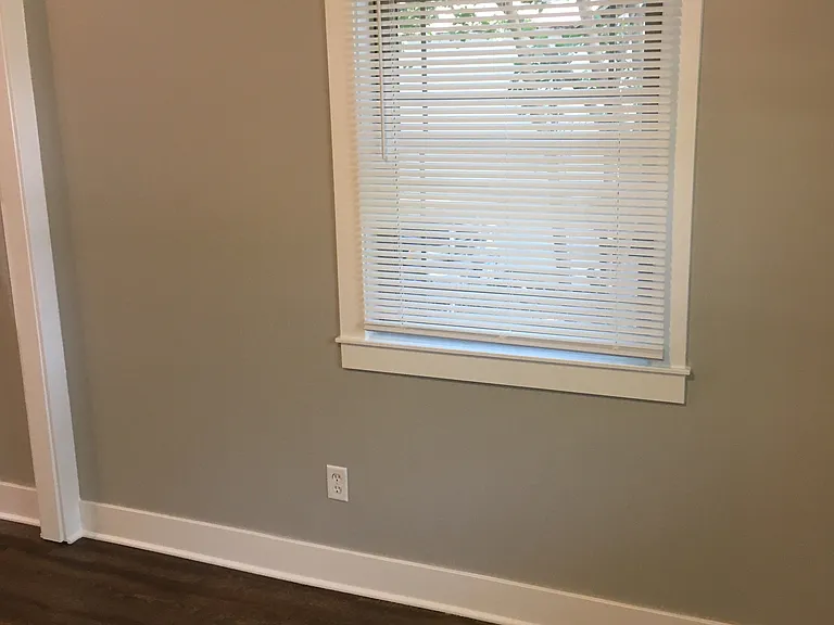 1219 E 36th Ct — Photo 15