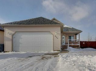 224 E Iverson Close, Red Deer, AB T4R 3M7