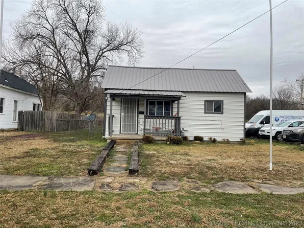 219 E 9th St, Pawhuska, OK 74056
