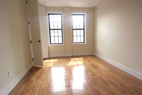 Rented by EXR | media 31