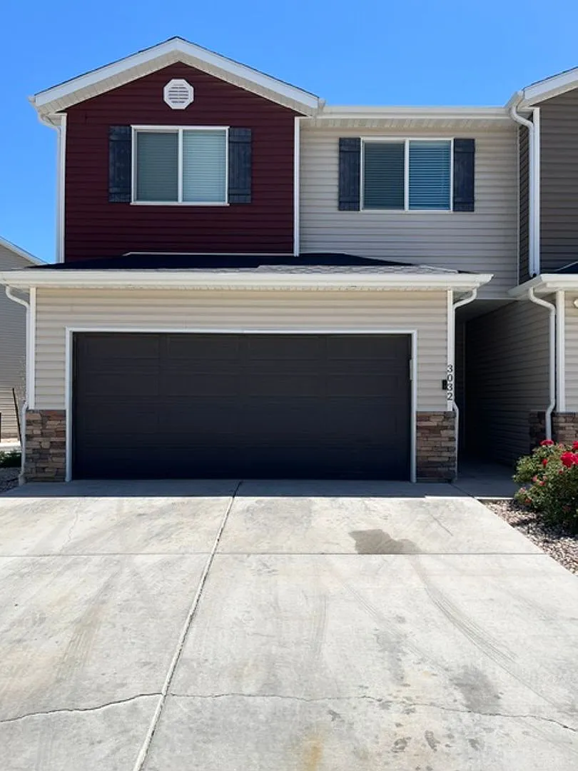 3 Bedroom 2.5 Home on The North End of Cedar City — Photo 1