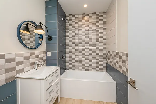 Rented by Voro, LLC | media 16