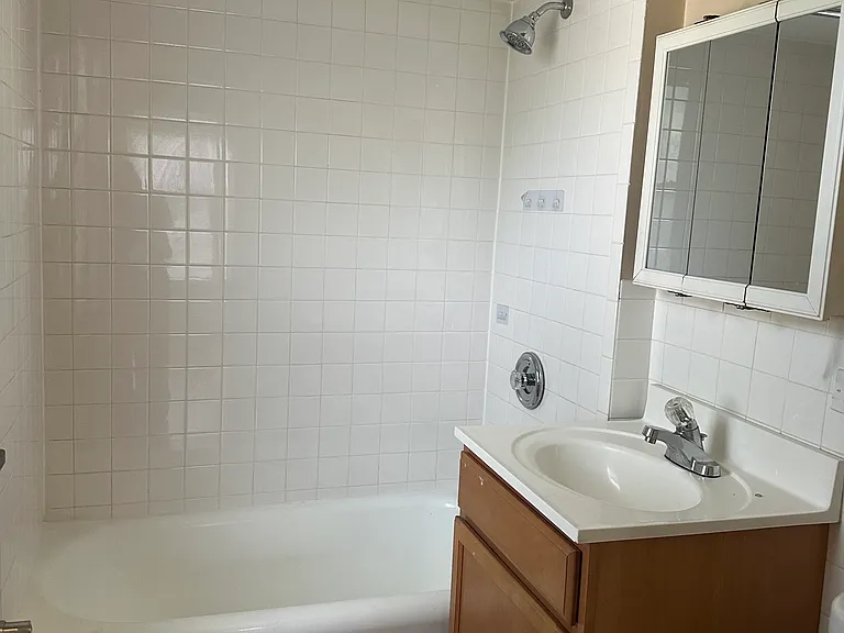 1620 Washington St #1B — Photo 7