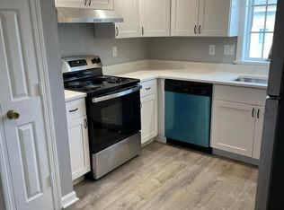 5 Fairbanks St APT 8, Worcester, MA 01610