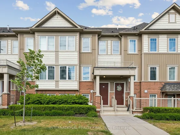 2500 Hill Rise Ct #125, Oshawa, ON L1L 0M6