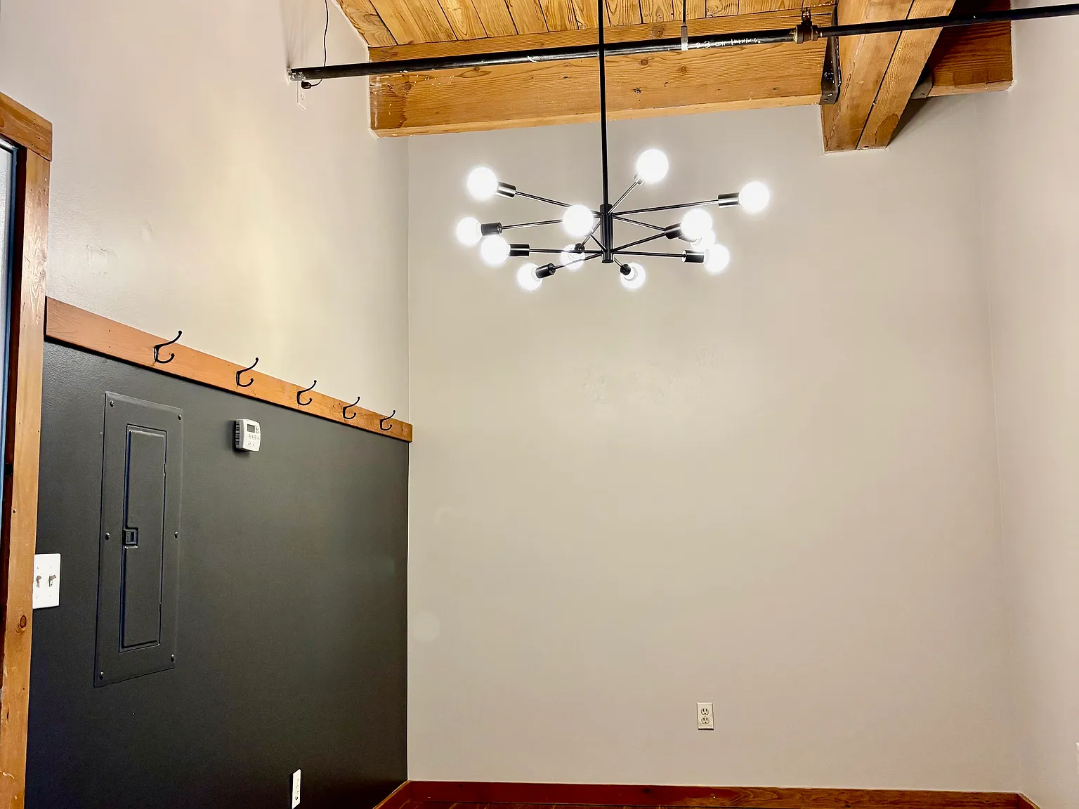 2 bed, 992 sqft, $2,300 — Photo 2