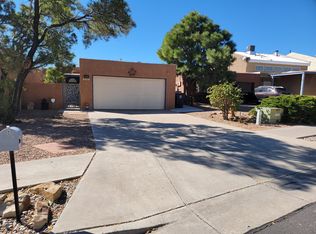 5505 Overlook Dr NE, Albuquerque, NM 87111